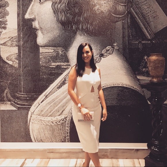 Meet your Posher, Elena - Picture 5 of 7